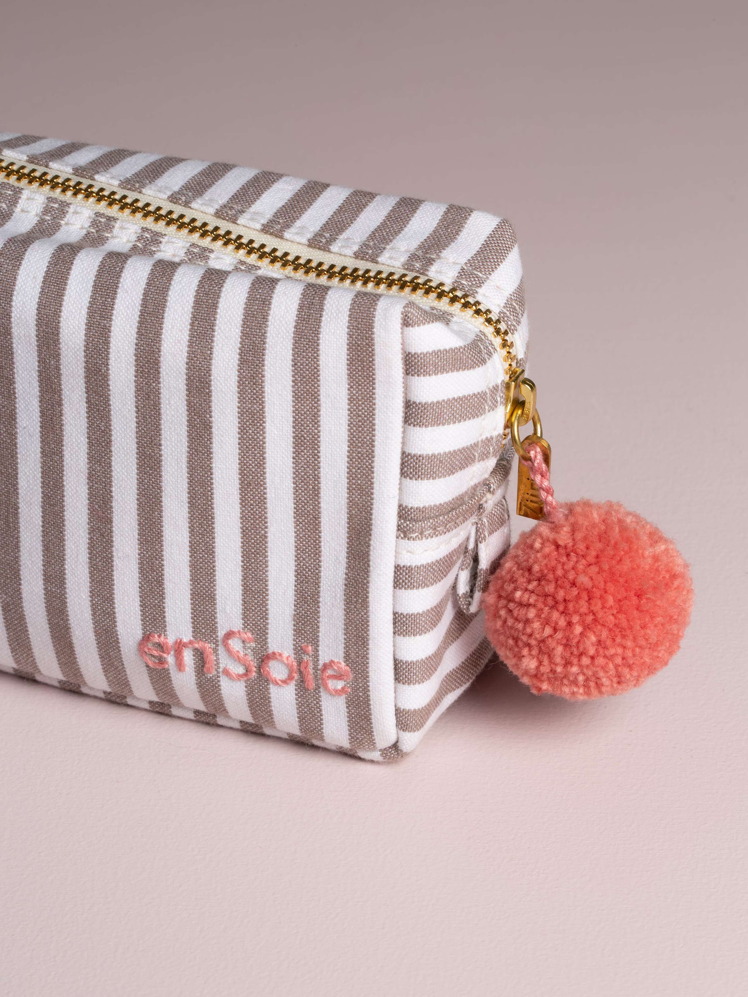 Linda toiletry case