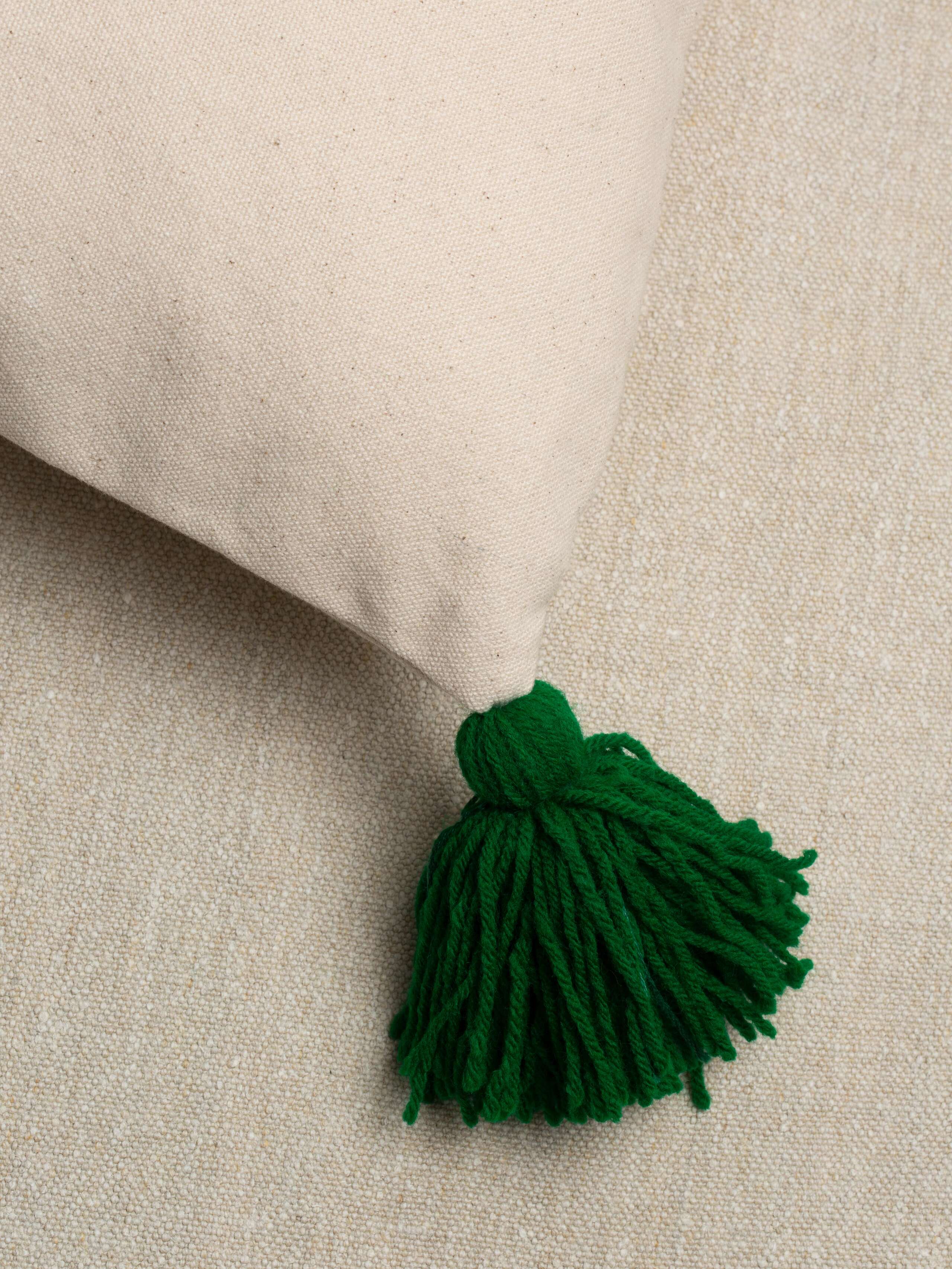 Faces pillow cover