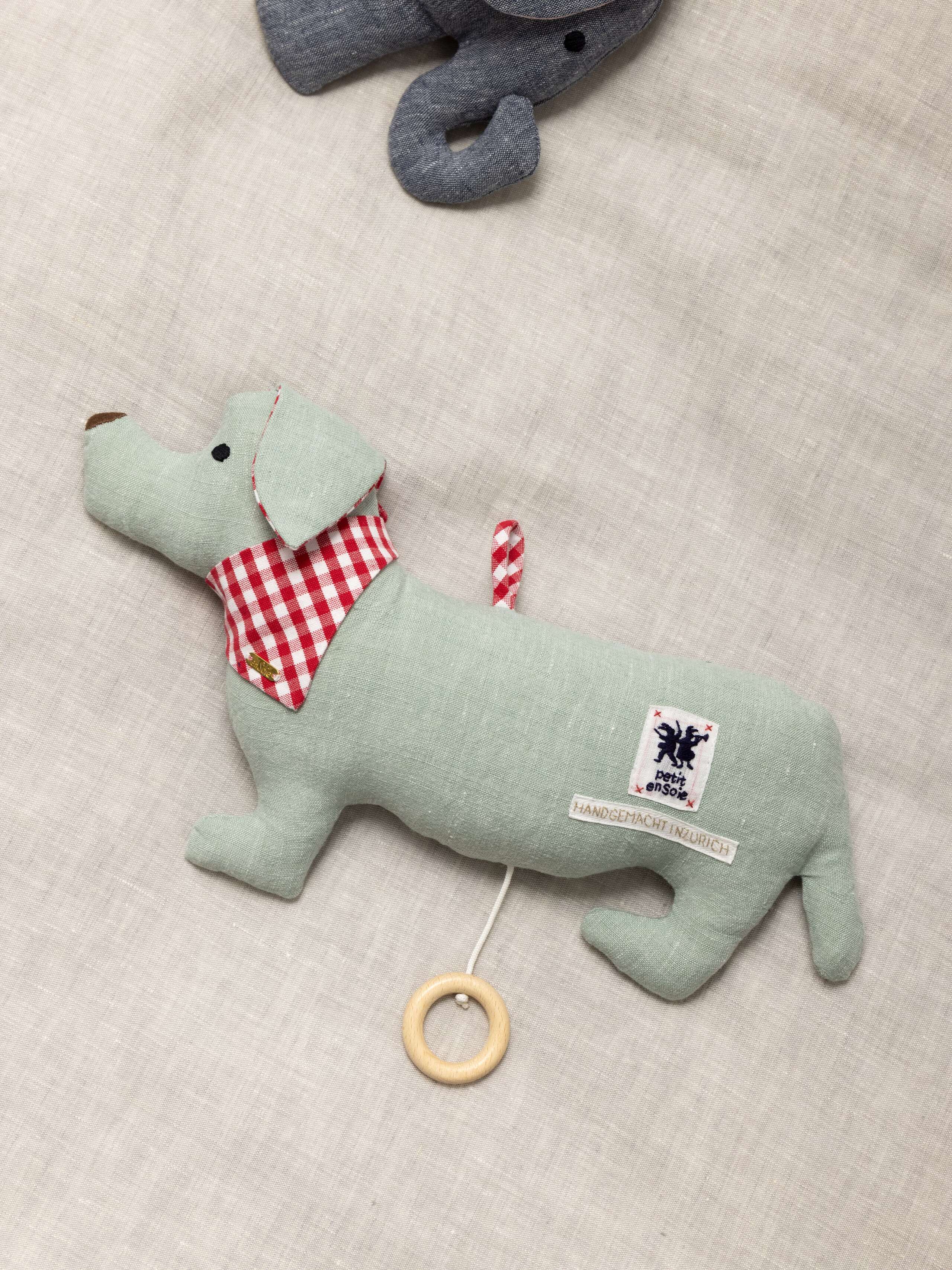 Dog musical pull toy