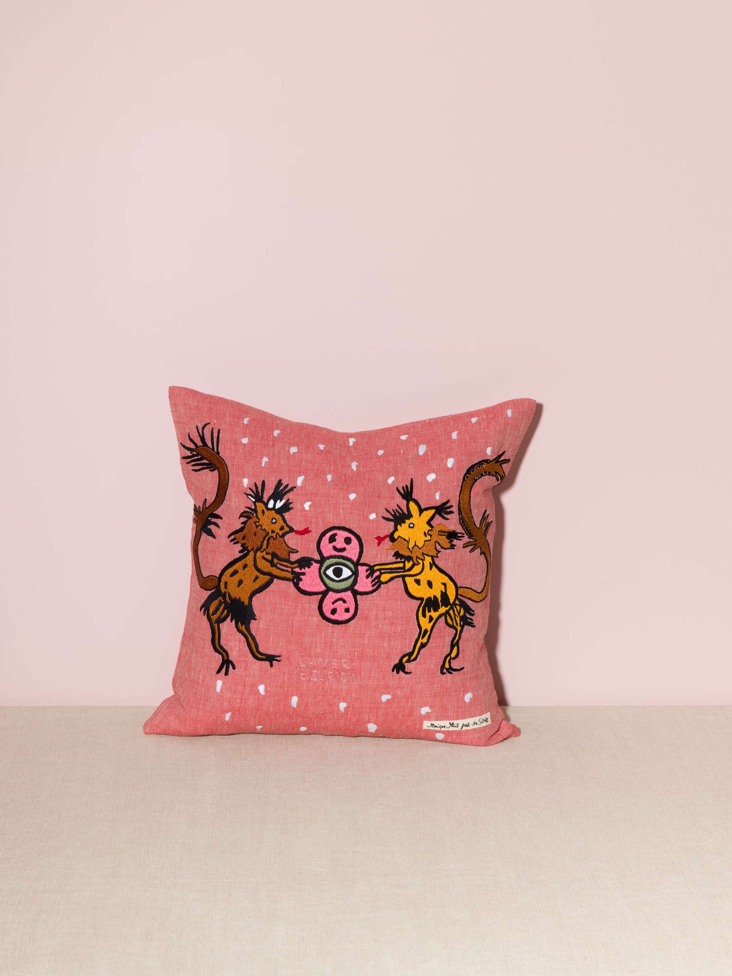 L'Hiver à Zurich pillow cover Red linen embroidered