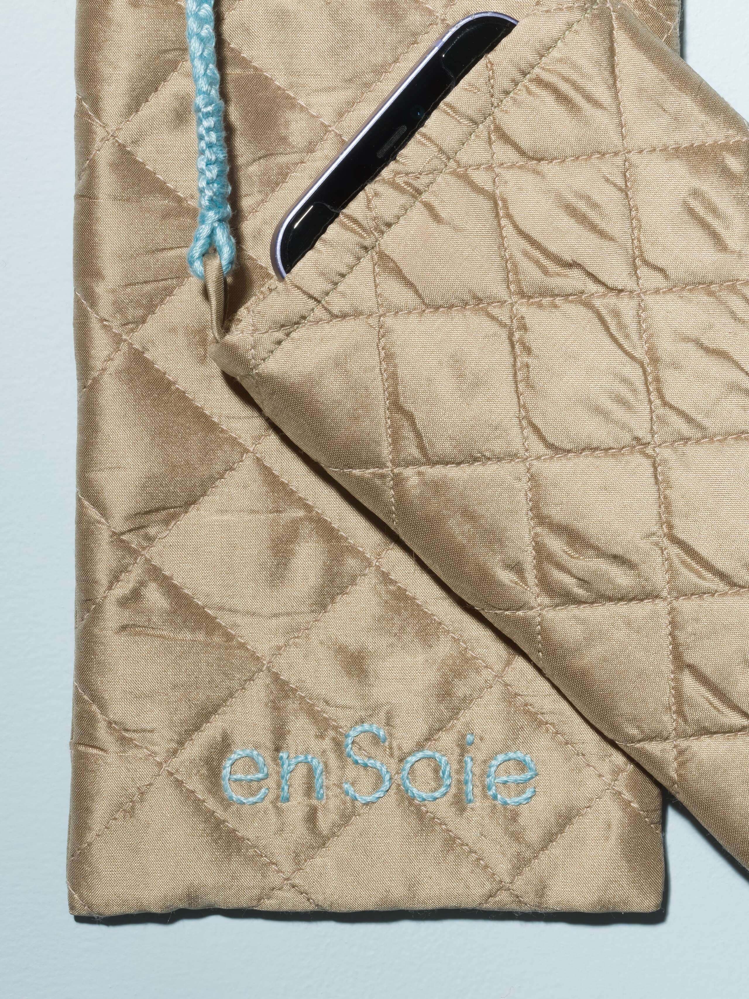 Silk phone bag in a beautiful beige 