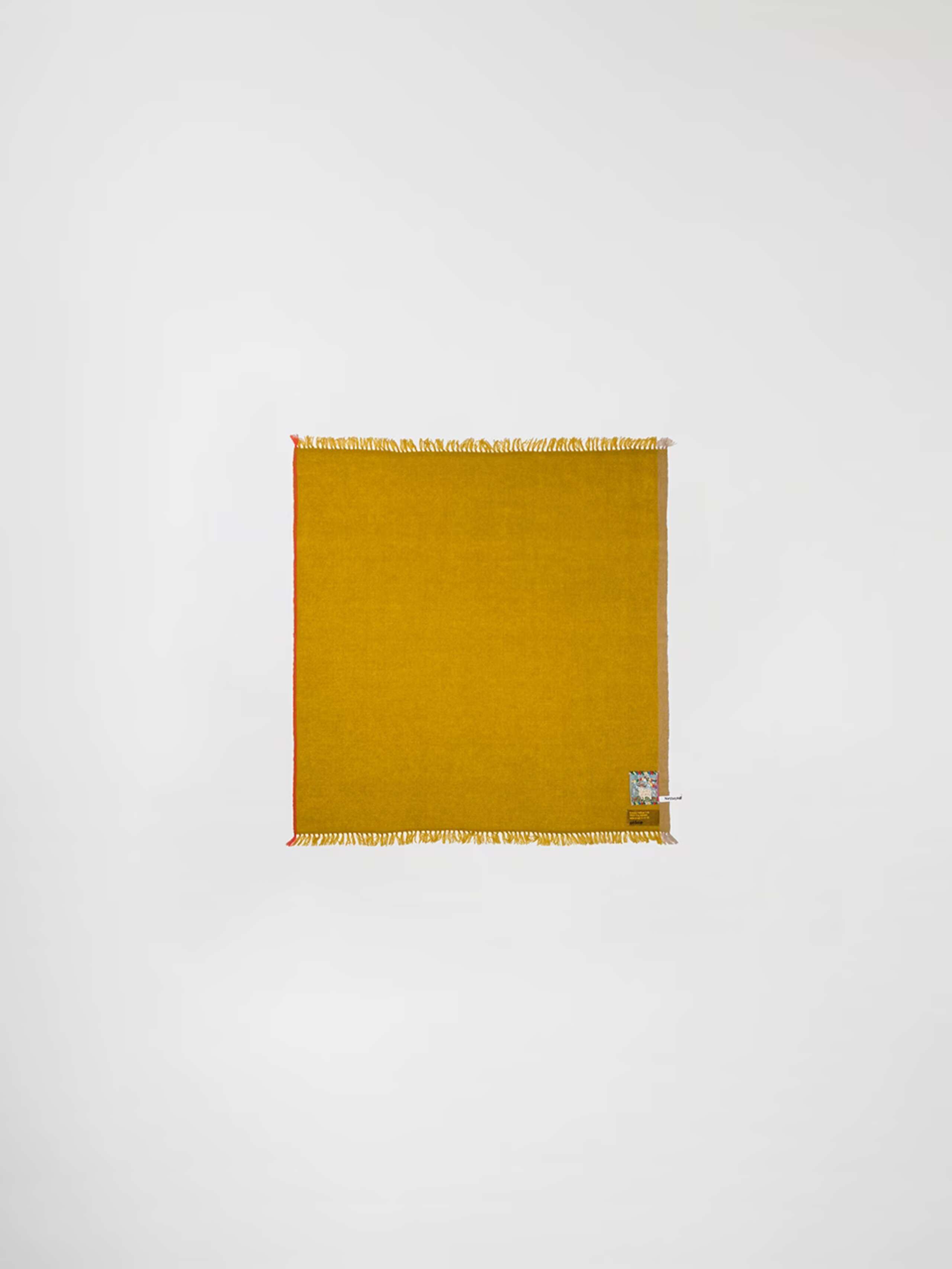 Blia mini stole cashmere in a golden yellow
