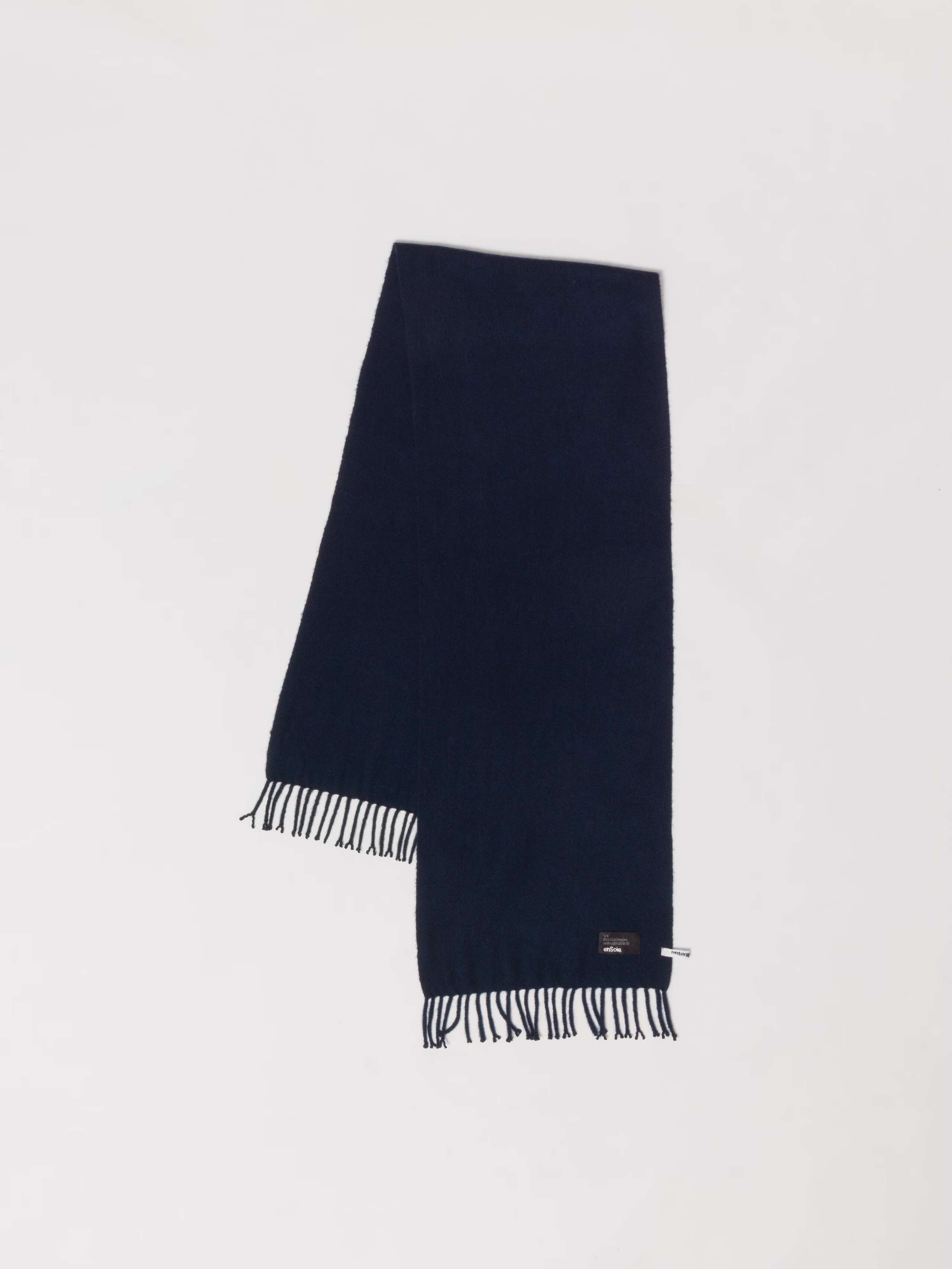 Picture of a navy blue cashmere scarf