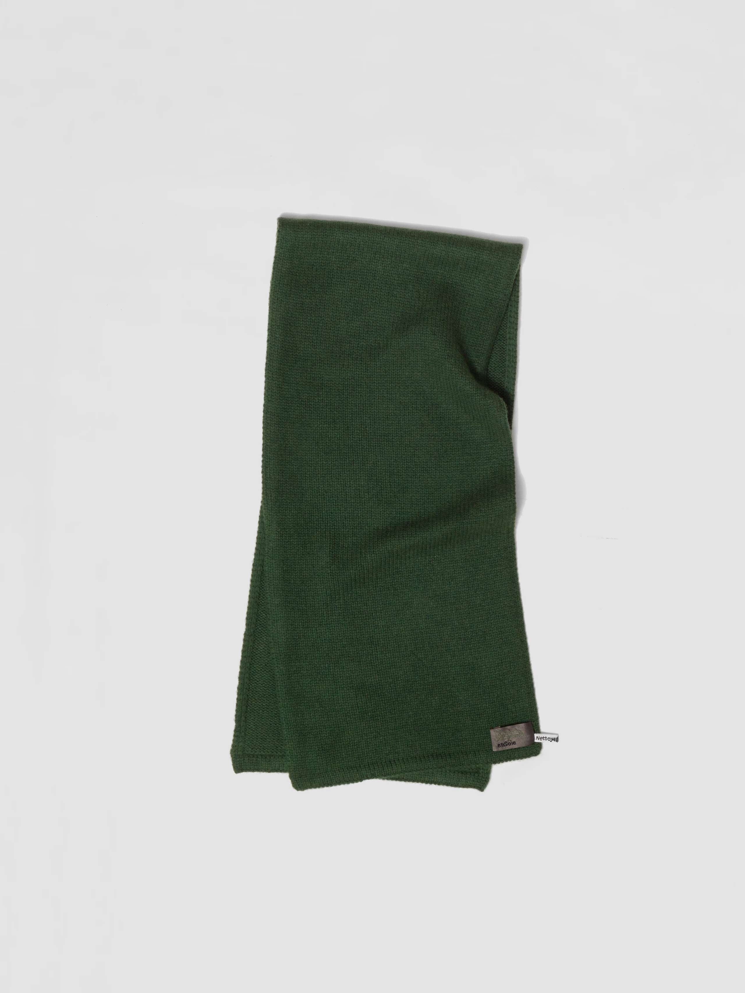 Picture of a green cashmere scarf