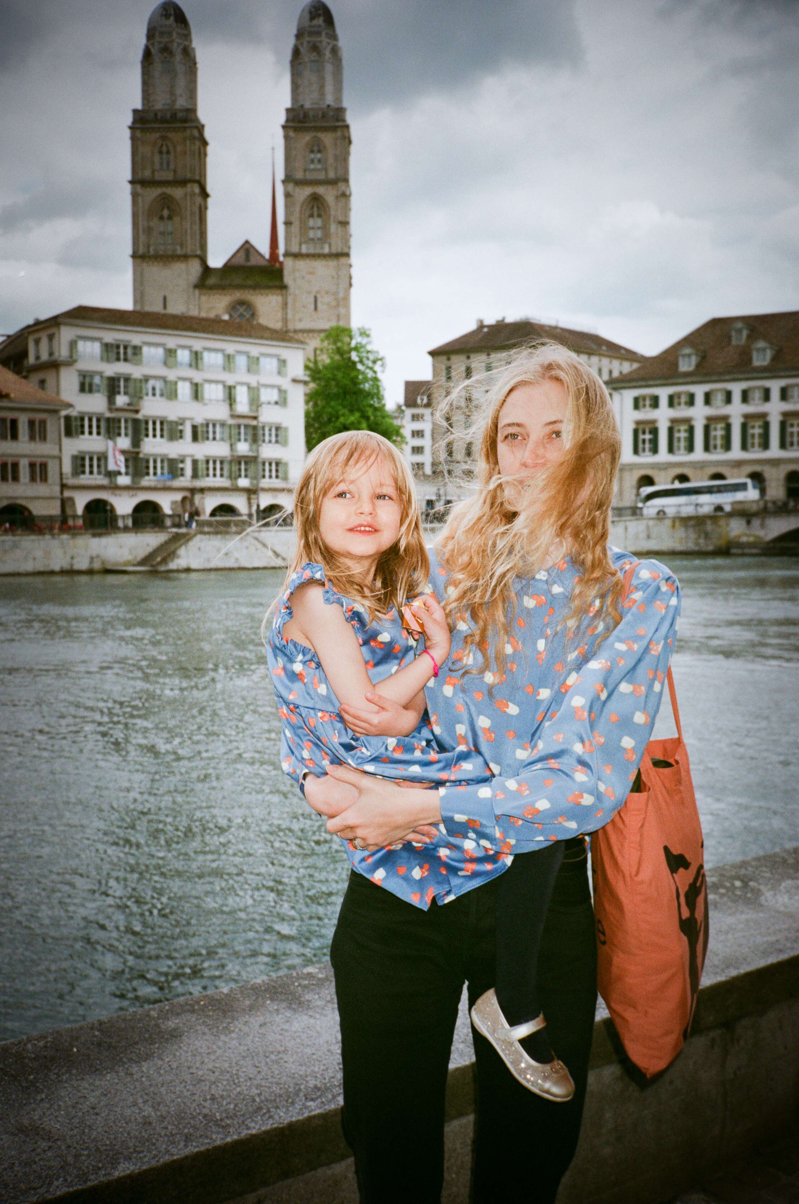 Anna and Marilou, enSoie Zürich